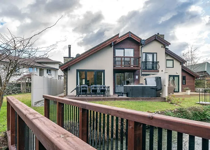 Ferienhaus Tranquil Stream Side Retreat Wanaka